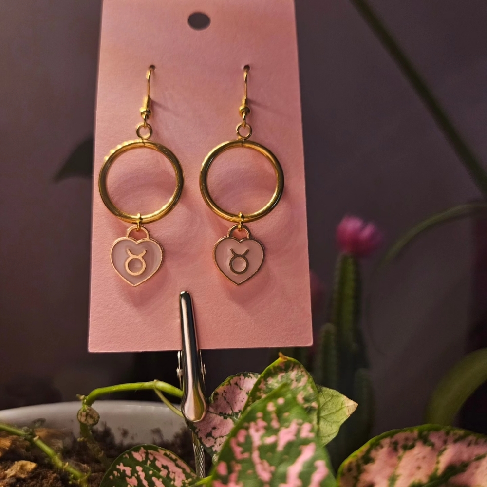 Taurus ♉️ pink heart hoop earrings